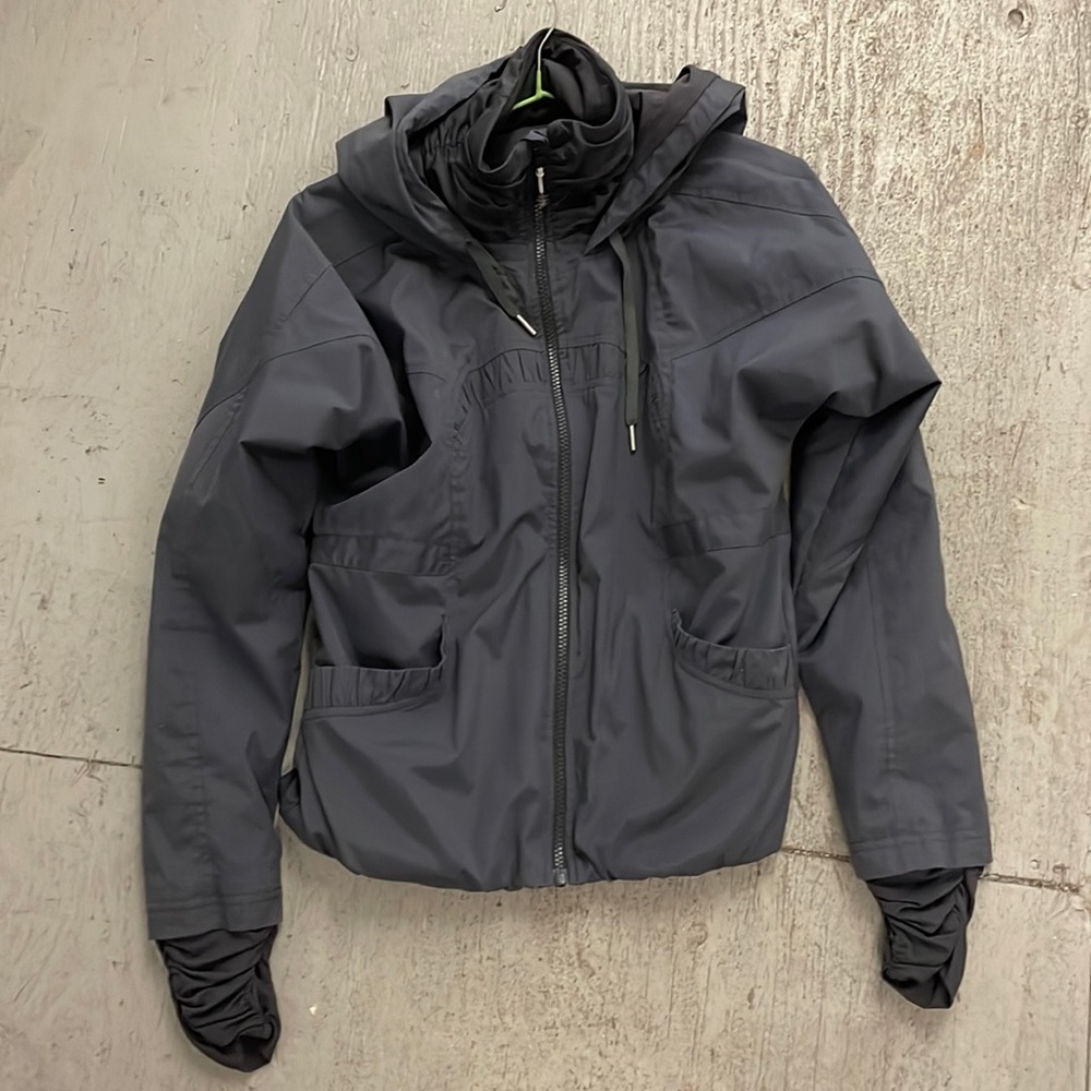 Lululemon grey jacket